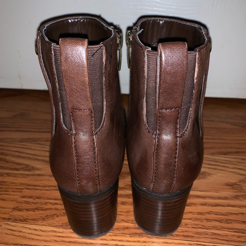 EUC {MARC FISHER} Samona Block Heel Ankle Boot - Picture 5 of 6